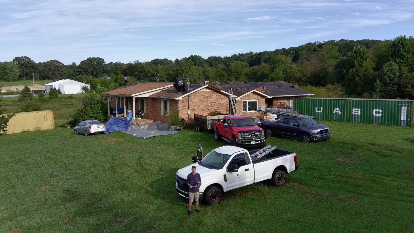 How to Choose a Roofing Contractor (and 7 Red Flags to Avoid)